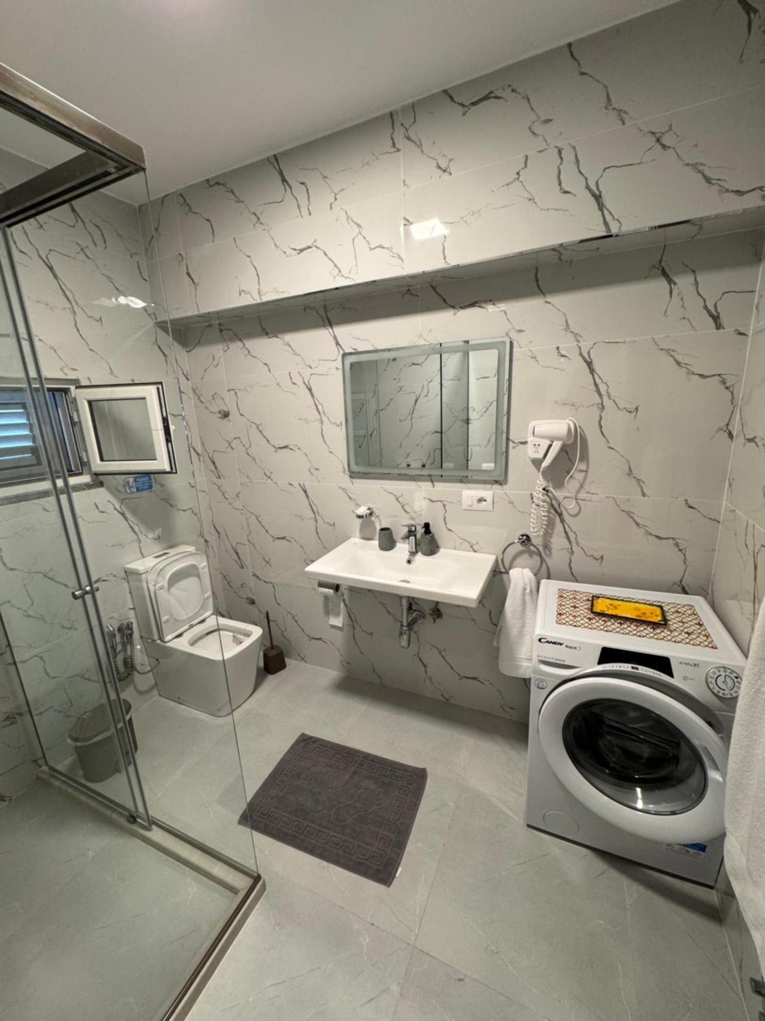 Private Villa Aras 2 - Luxury & Elegance Apartments Vlora Kültér fotó